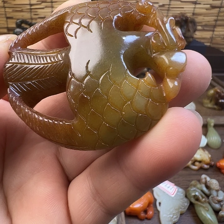 未镶嵌和田玉（糖玉）挂件