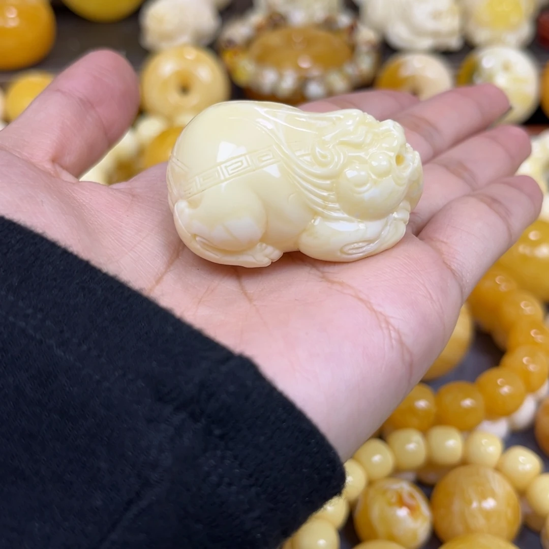 琥珀未镶嵌手串……