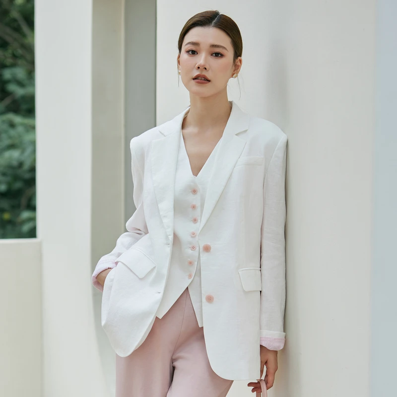 风笛2025春季新款白色设计感西装外套女休闲气质百搭西服上衣