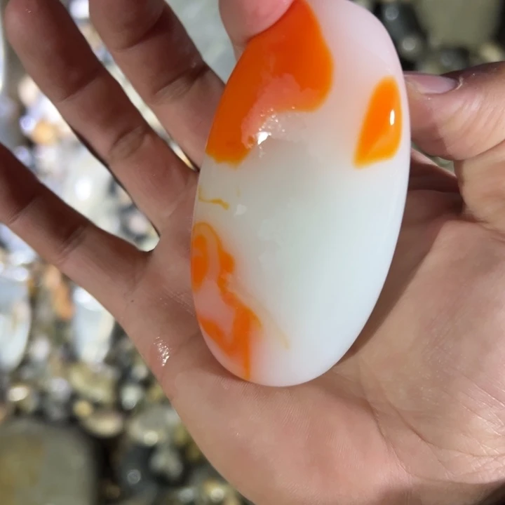 和田玉（糖玉）未镶嵌珠宝奇石