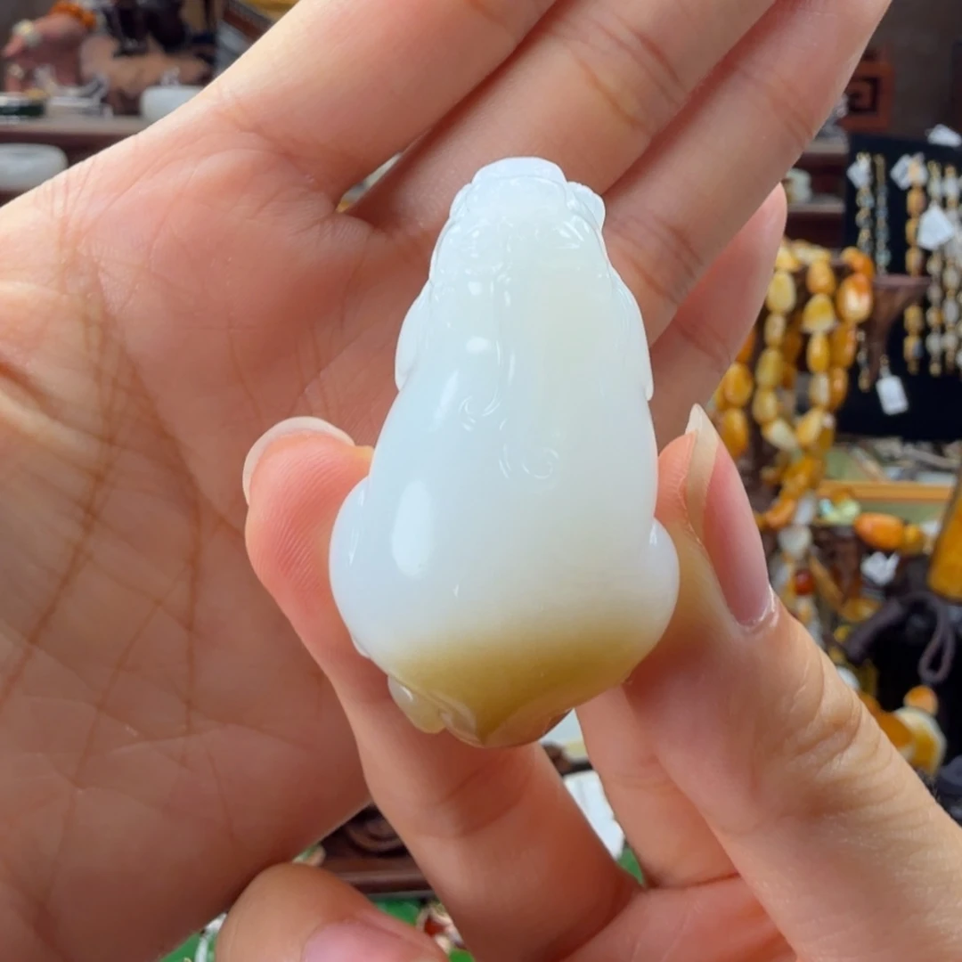 和田玉（糖玉）未镶嵌颈饰