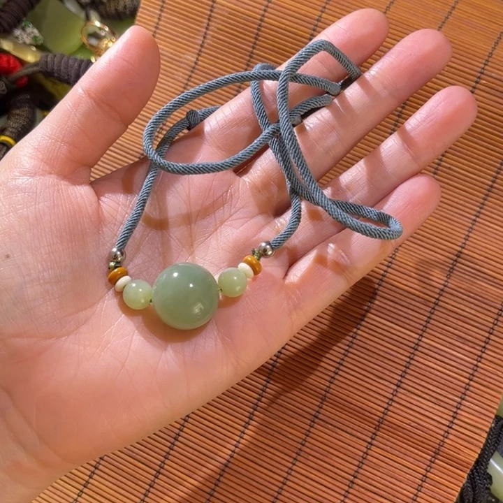 和田玉其它未镶嵌豪*）