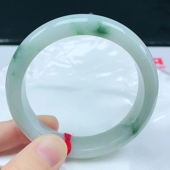 翡翠手镯未镶嵌天然翡翠手镯