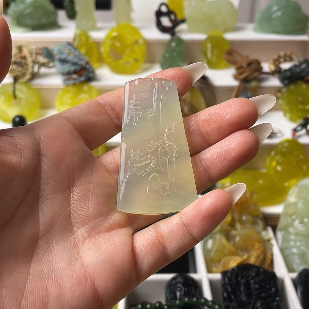 蛇纹石玉未镶嵌颈饰