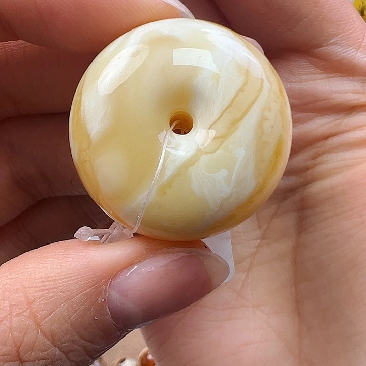 蜜蜡未镶嵌珠宝奇石