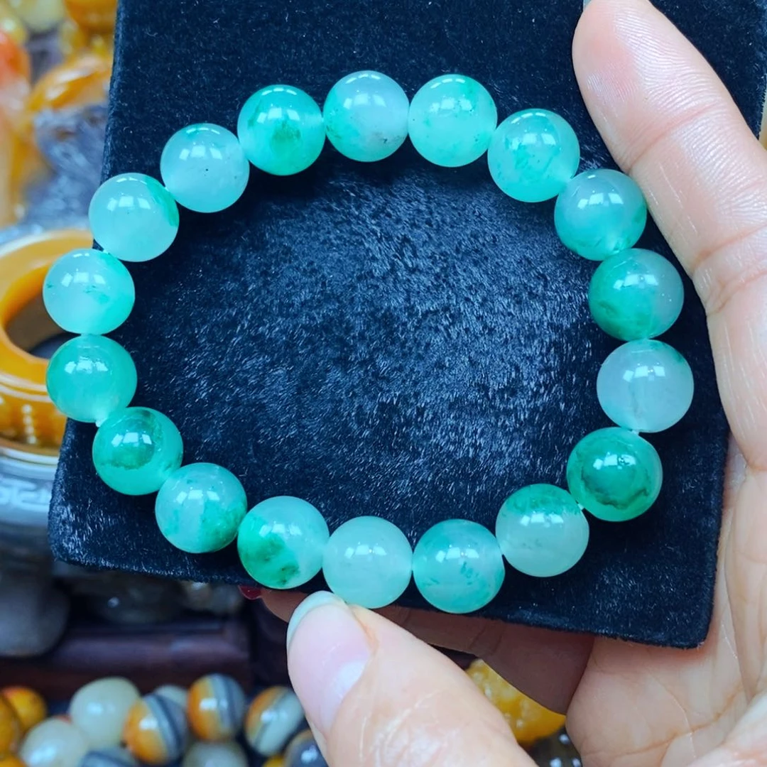 未镶嵌石英质玉（黄龙玉）颈饰