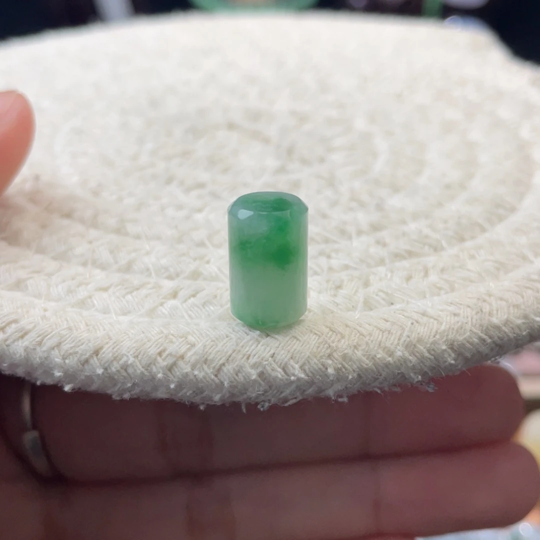 散珠翡翠特色飘绿花桶珠卡8.2-12.7mm