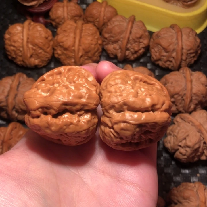 曹***馆文玩核桃把件蛙王