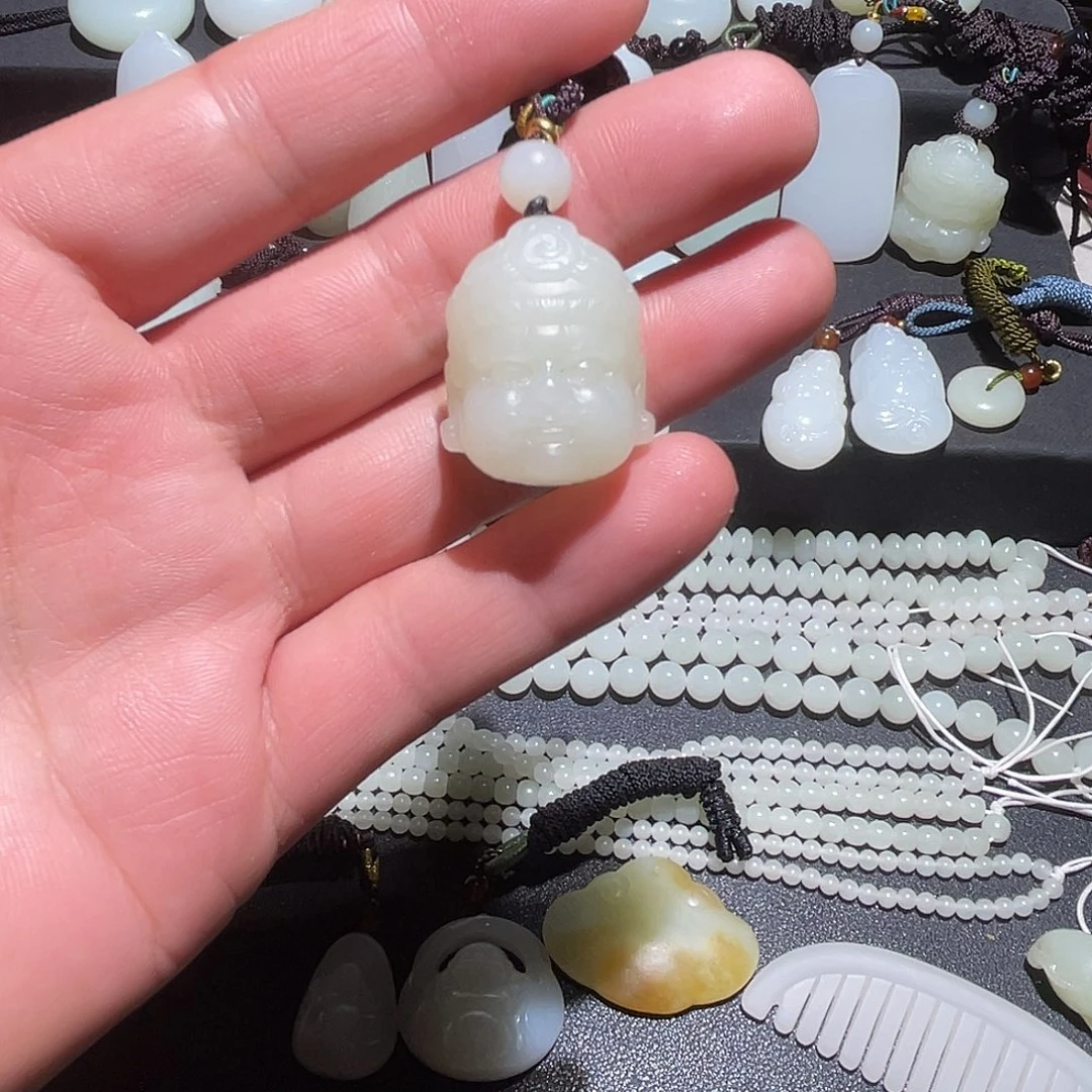 和田玉未镶嵌颈饰