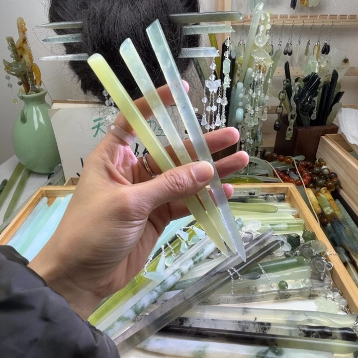 蛇纹石玉发饰未镶嵌