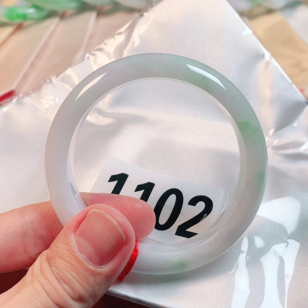 翡翠手镯未镶嵌翡翠手镯1102