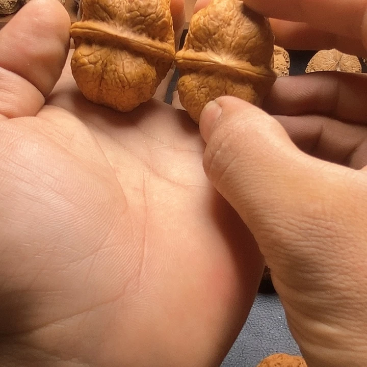 桃木云南文玩铁核桃方尊43尺