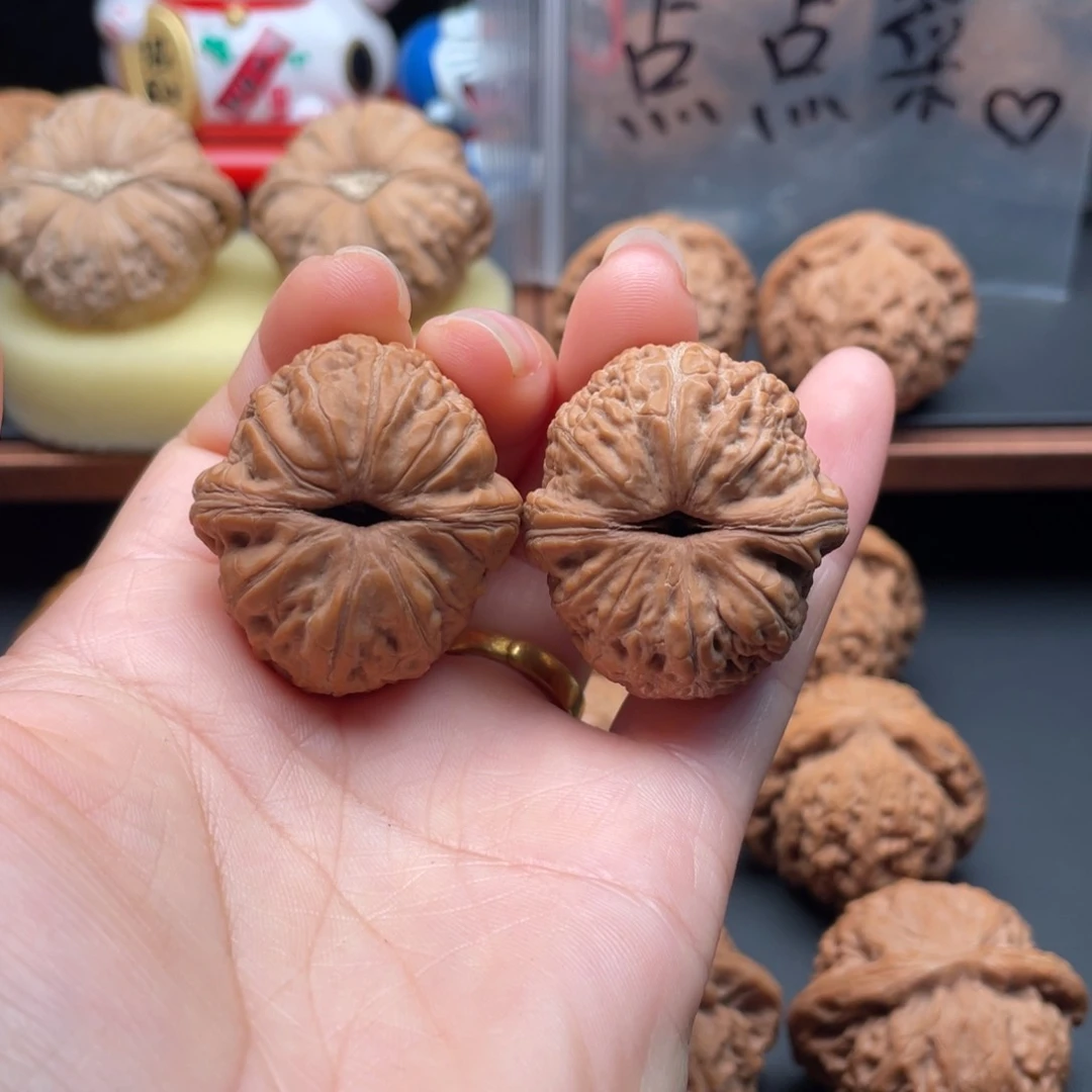 文玩核桃把件啊****哈元宝36
