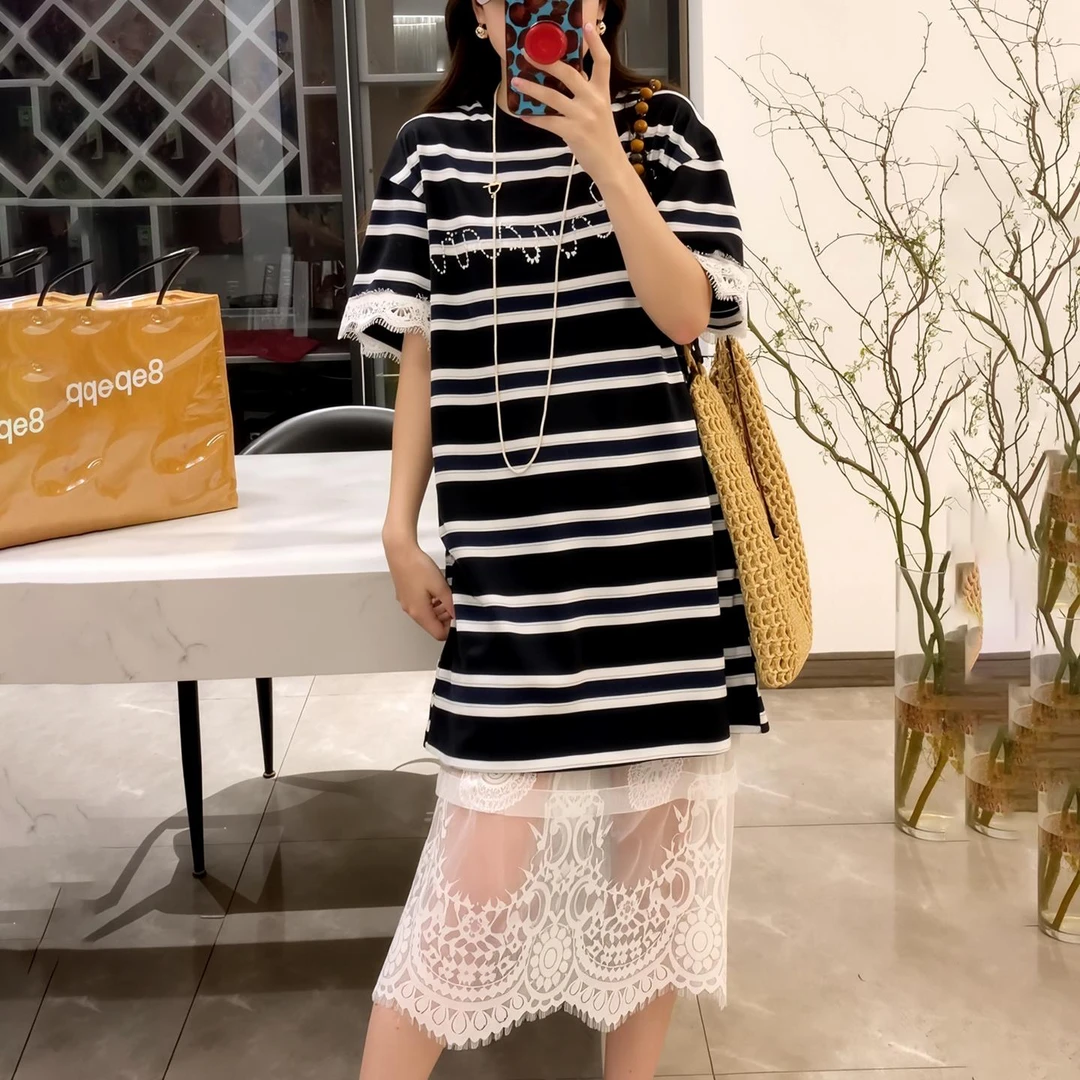 VOCKOO官方蕾丝拼接短袖撞色条纹高级感连衣裙2025夏季潮流时尚T