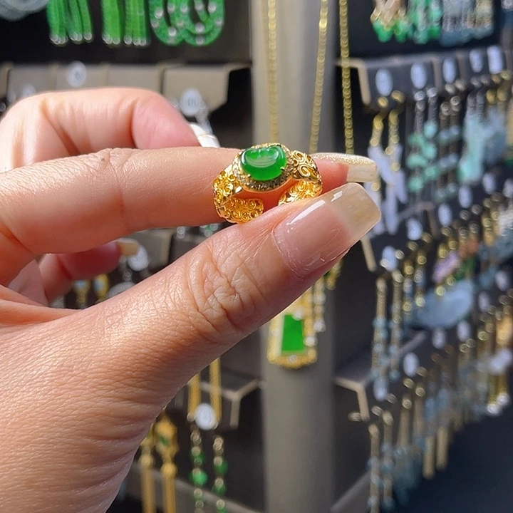 银S925镶嵌翡翠耳饰翡翠