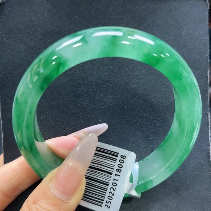 水***然石英质玉未镶嵌手镯