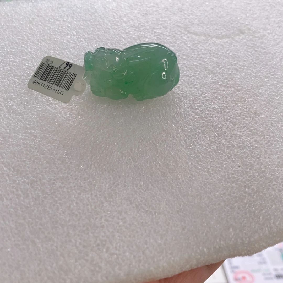 石英质玉未镶嵌颈饰