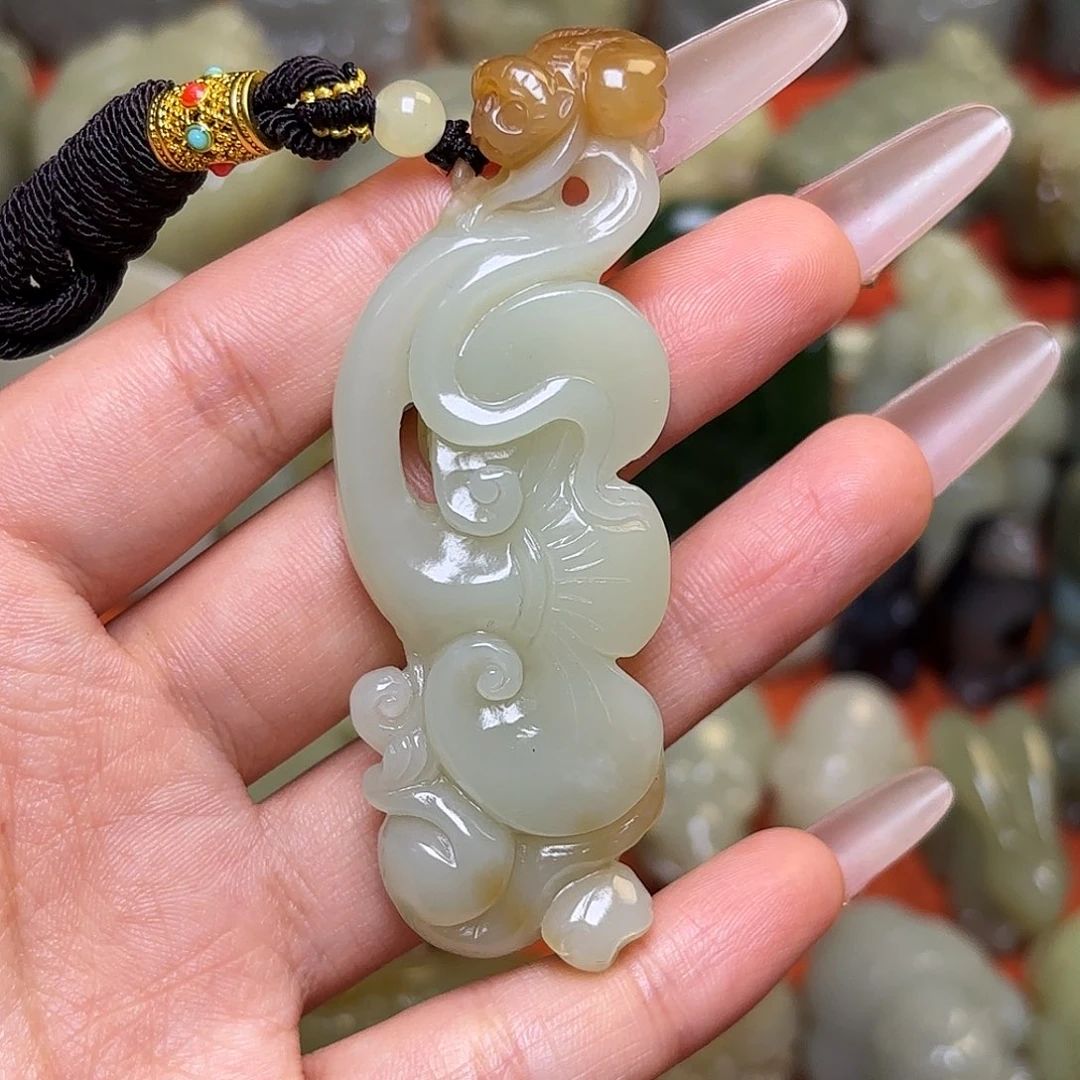颈饰未镶嵌和田玉