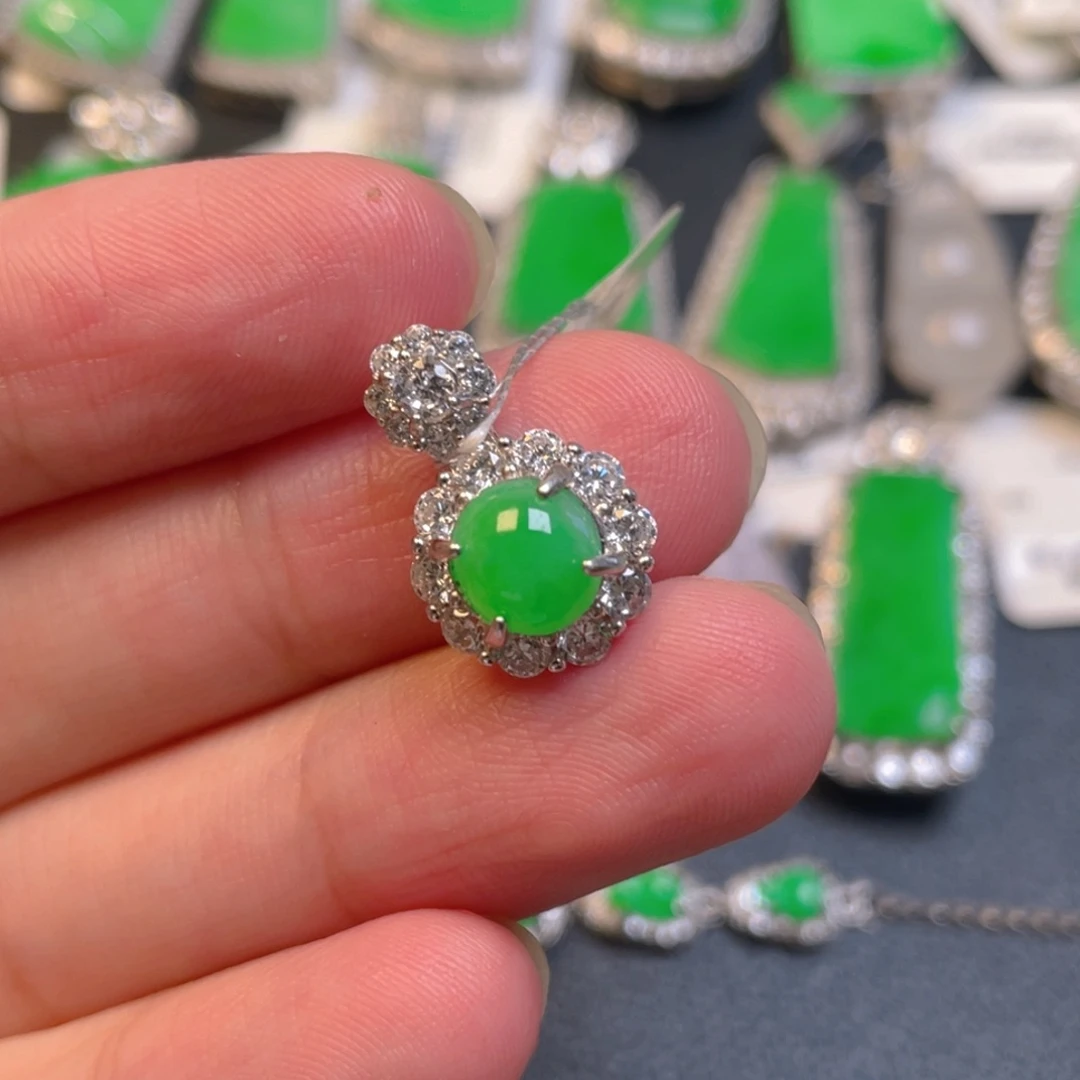 颈饰银S925镶嵌翡翠