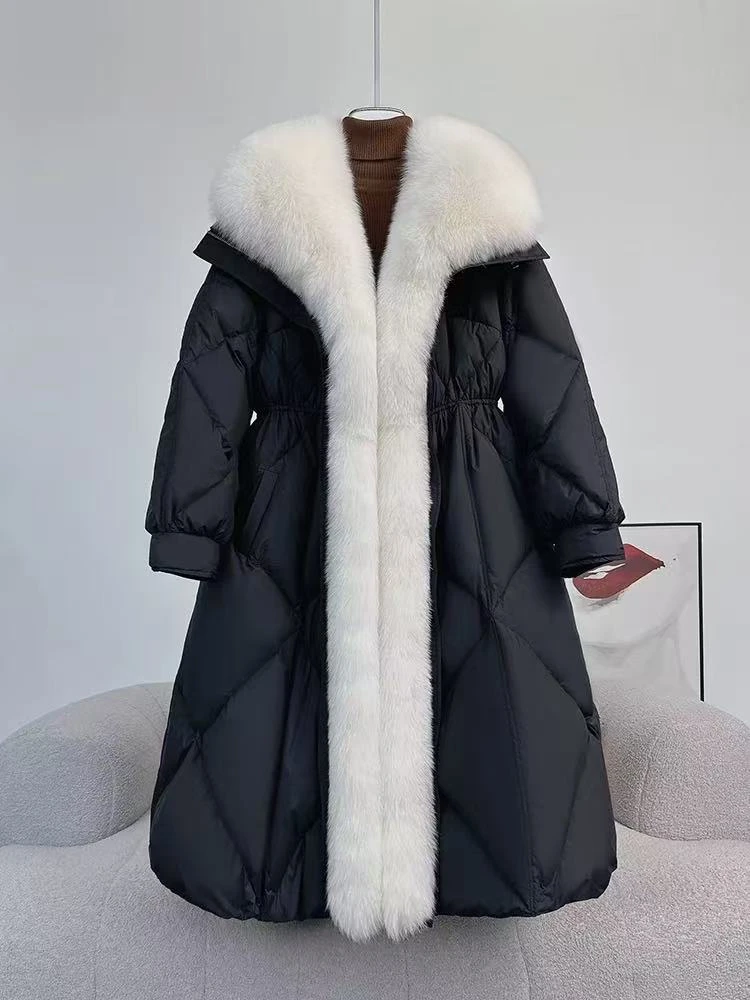 收腰长款鹅绒大衣拼大片毛领贵气，保暖，气质十足