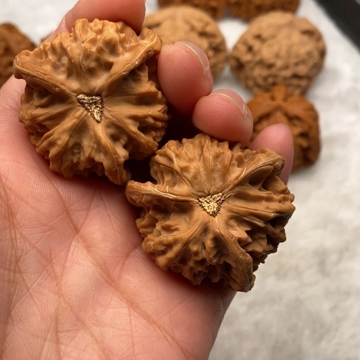 文玩核桃吊坠核桃