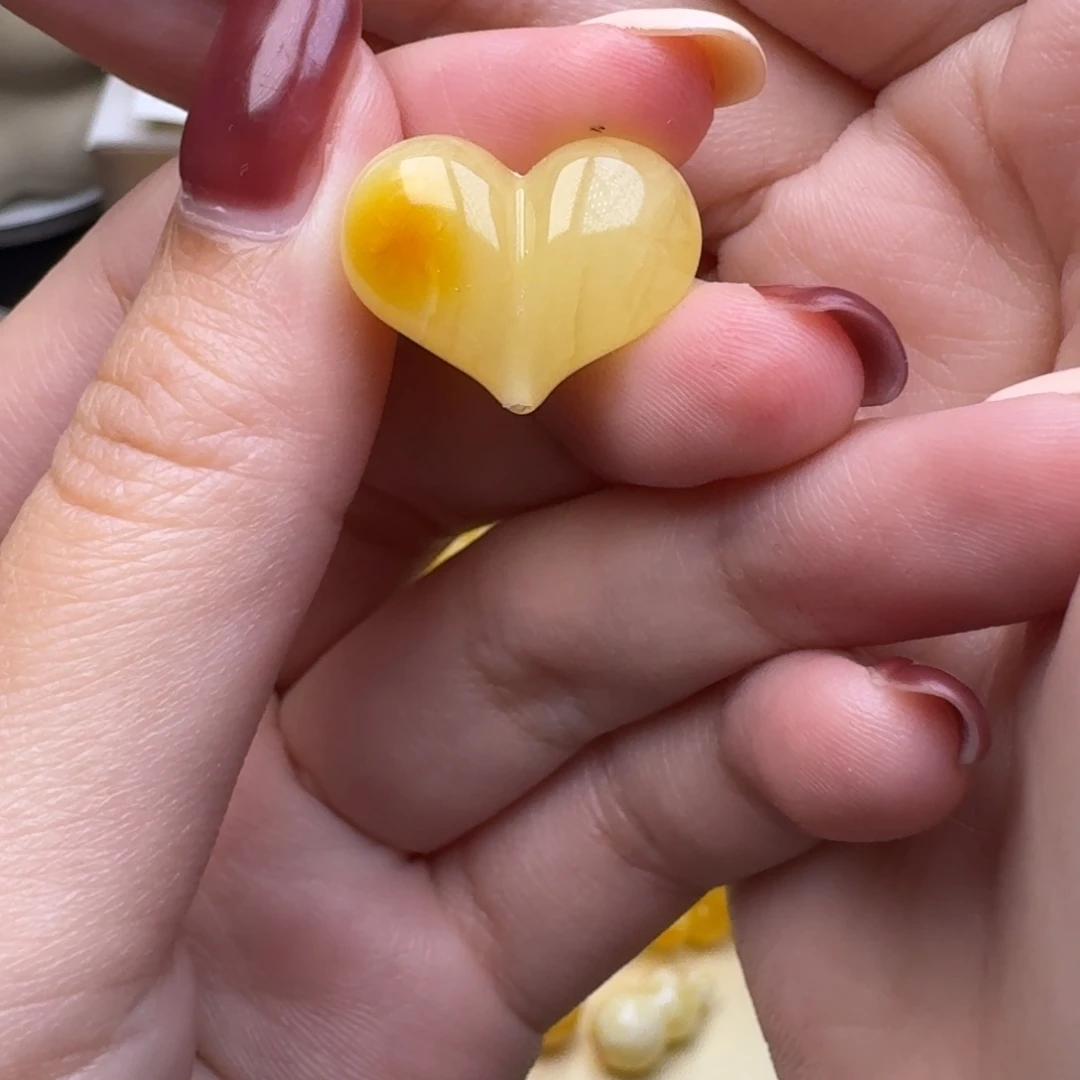 琥珀未镶嵌裸石6号