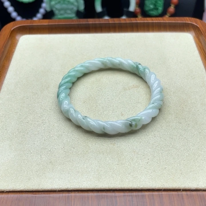 翡翠未镶嵌手镯翡翠手镯58