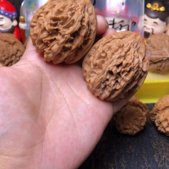 文玩核桃吊坠隨****44九龙筋