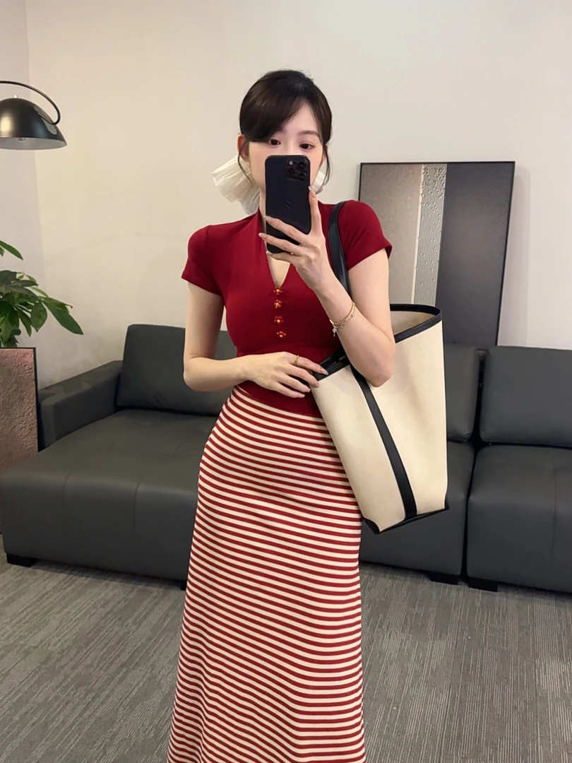 【OS&oneshow】2025夏季恋夏风显瘦气质短袖收腰条纹半身裙时尚套装