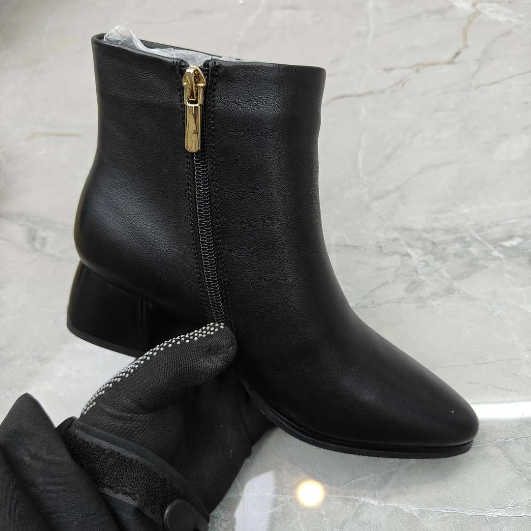 c（孤品）37码粗跟女靴(羊皮)d1465