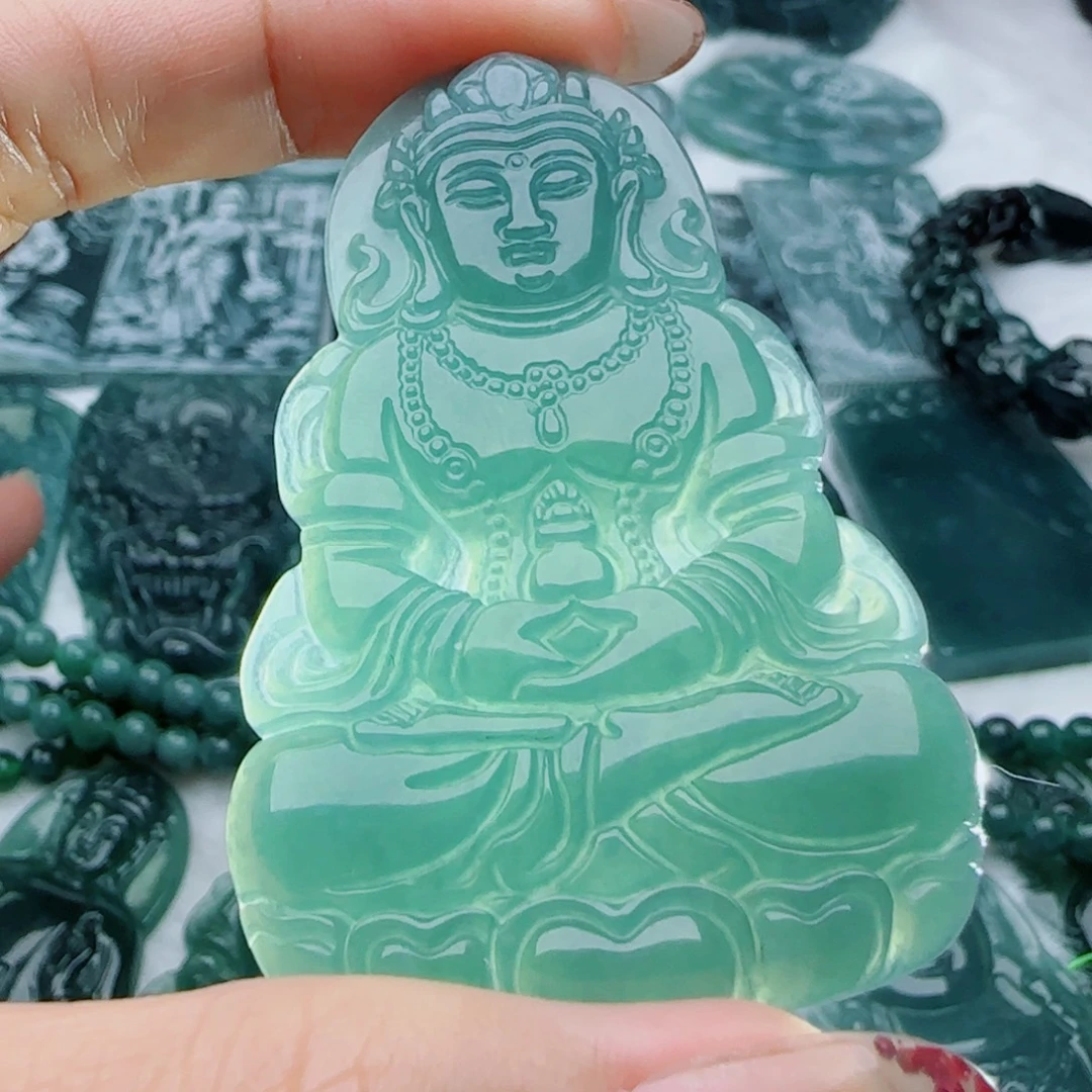 颈饰未镶嵌翡翠多样性发货天然的A货翡翠