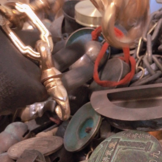 用***3闪电购铜摆件工艺品