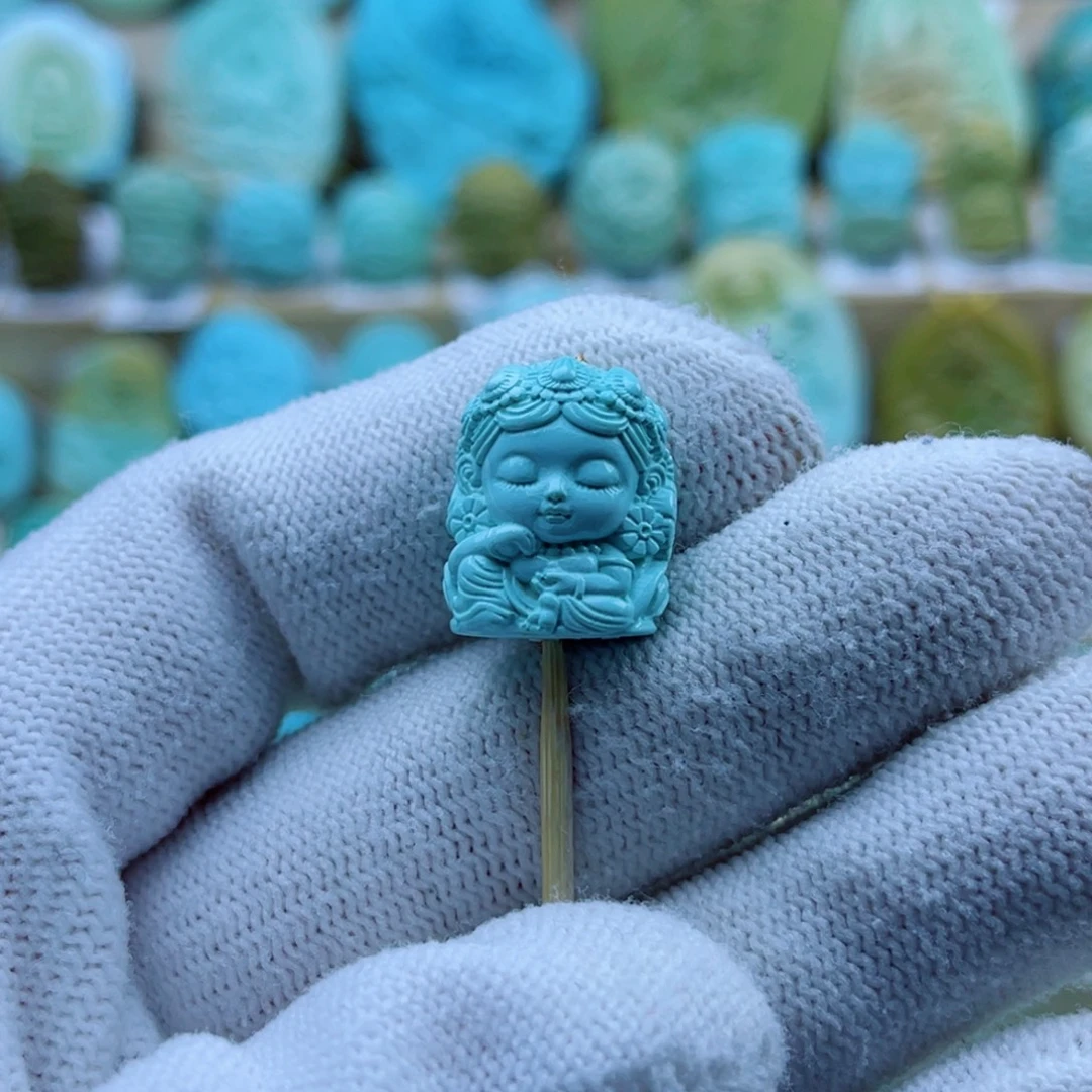 绿松石未镶嵌珠宝奇石