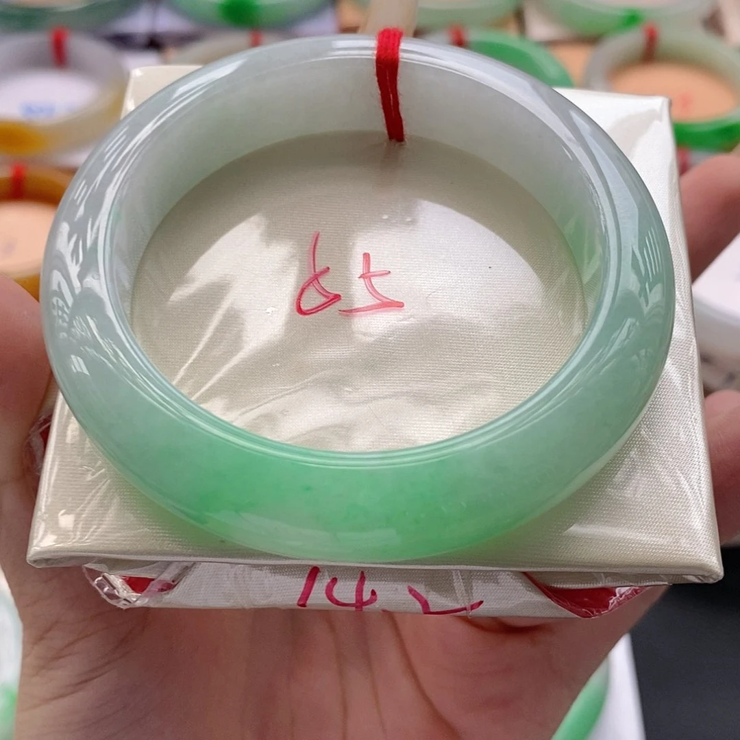 翡翠手镯未镶嵌6号