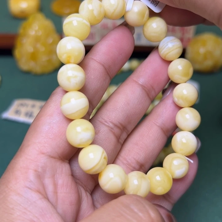 蜜蜡未镶嵌珠宝奇石