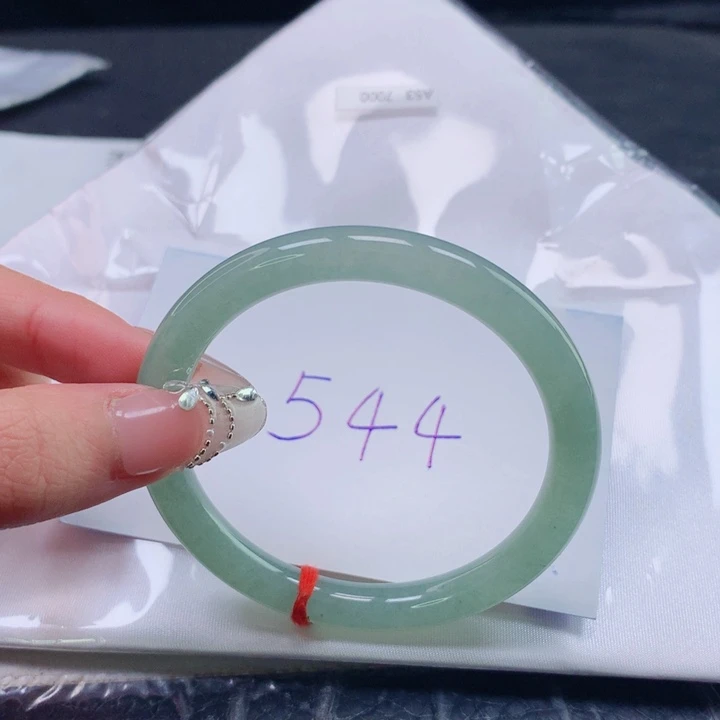 翡翠未镶嵌手镯圈口5354