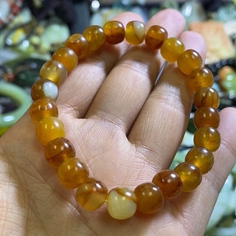 未镶嵌岫玉手链一个