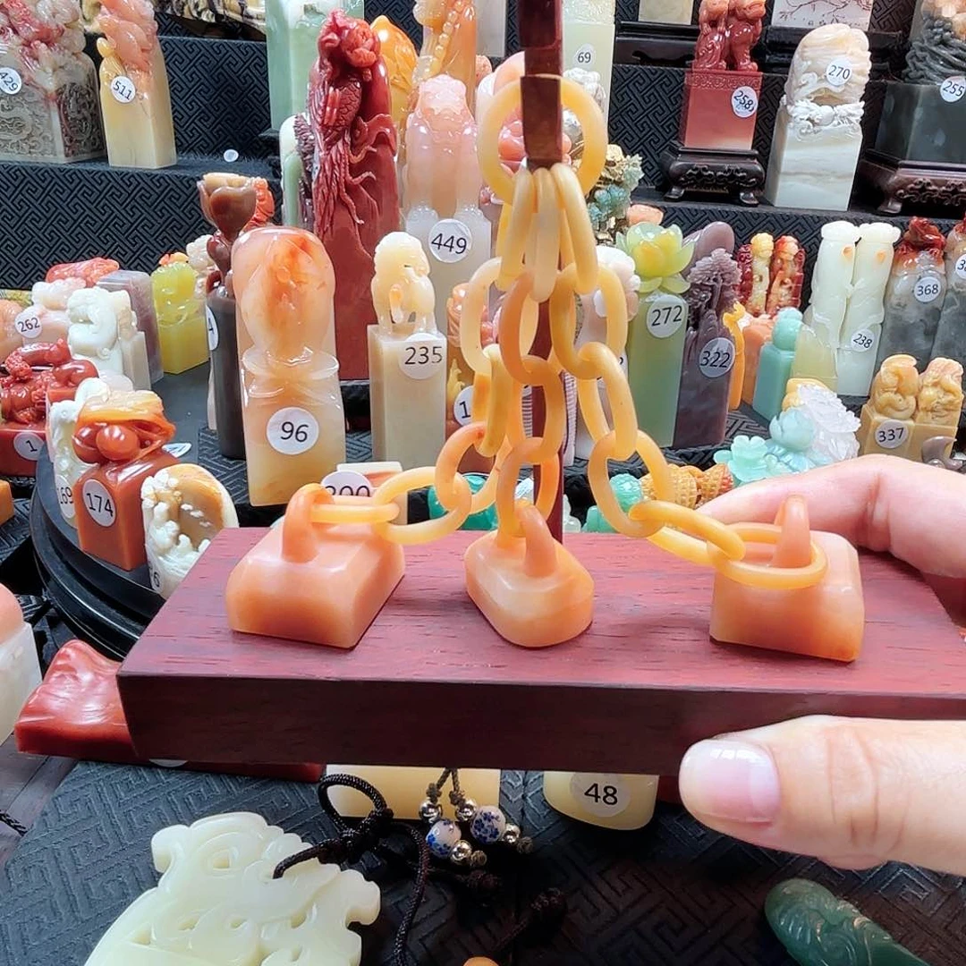 寿山石其他老挝三连章
