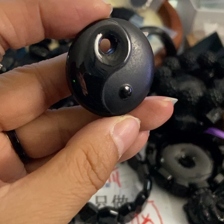 翡翠未镶嵌颈饰墨翠
