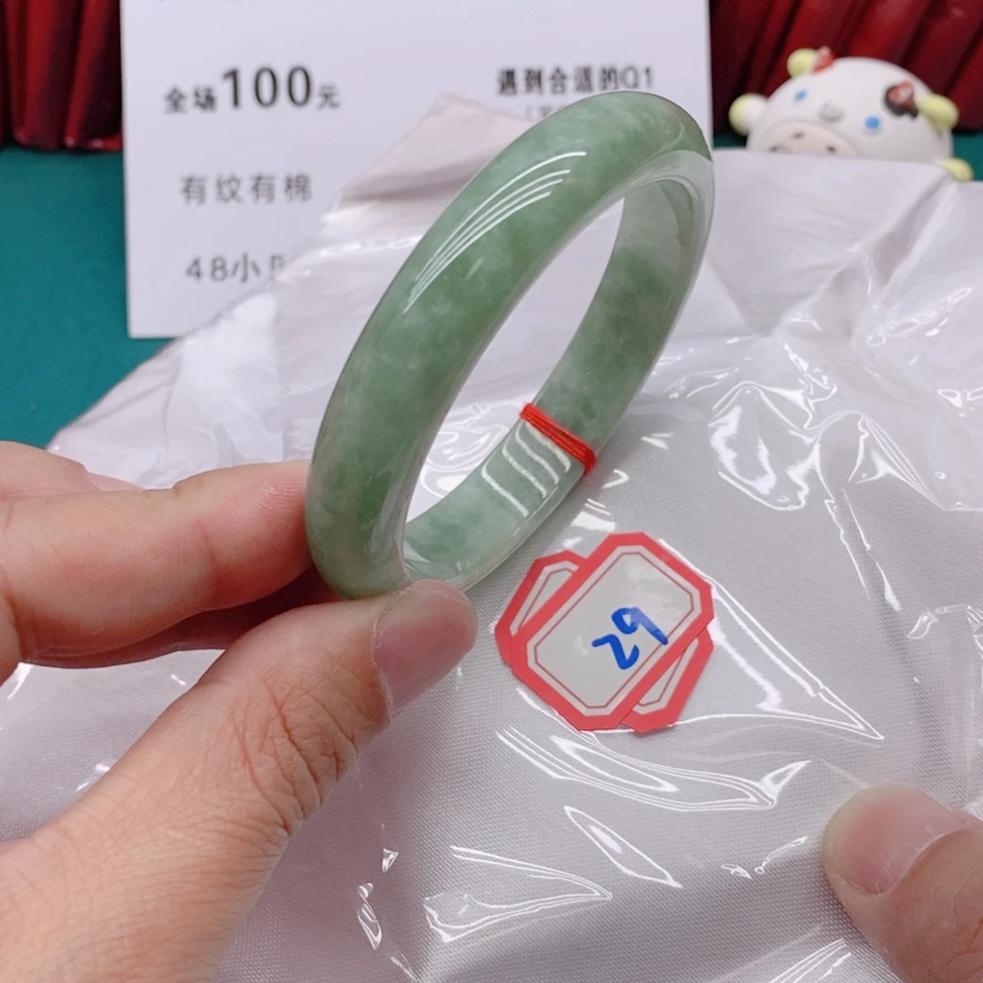 翡翠手镯未镶嵌小**学6222222222