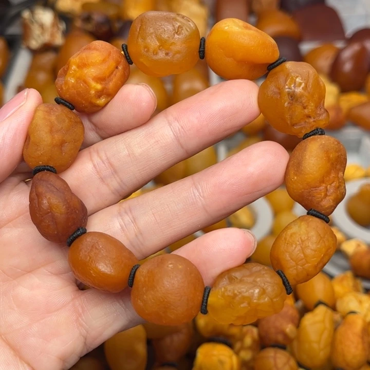 琥珀未镶嵌裸石天然蜜蜡手串