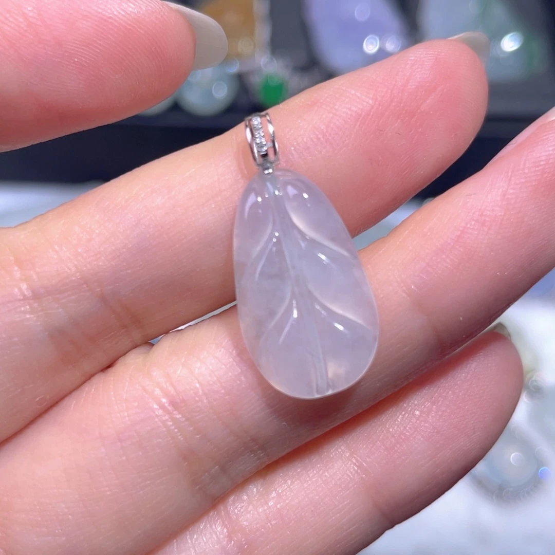 颈饰18K金镶嵌翡翠翡翠