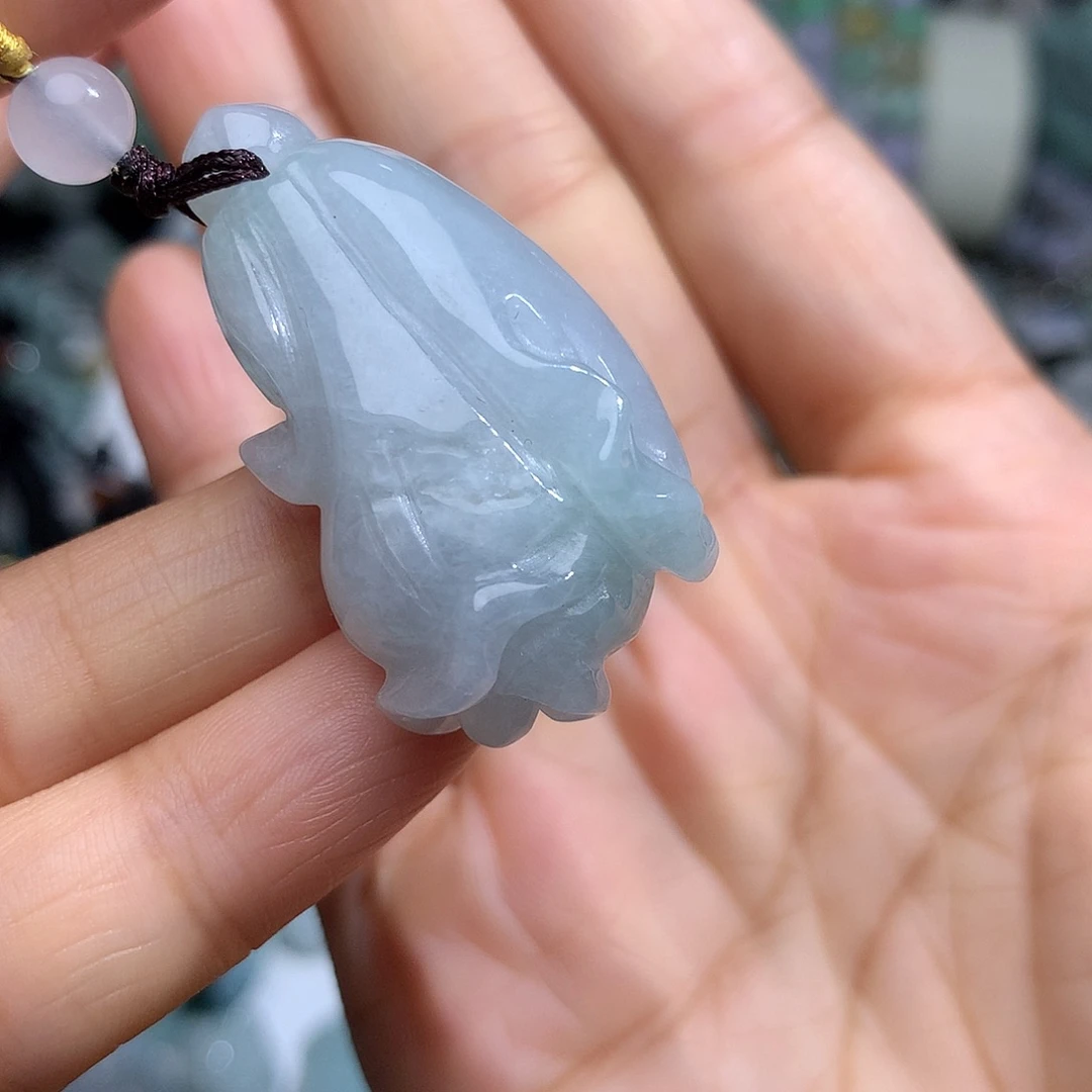 翡翠未镶嵌颈饰651。