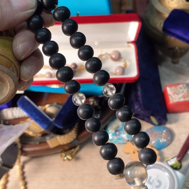 ?**猫新亿阁祝福大家新年快乐