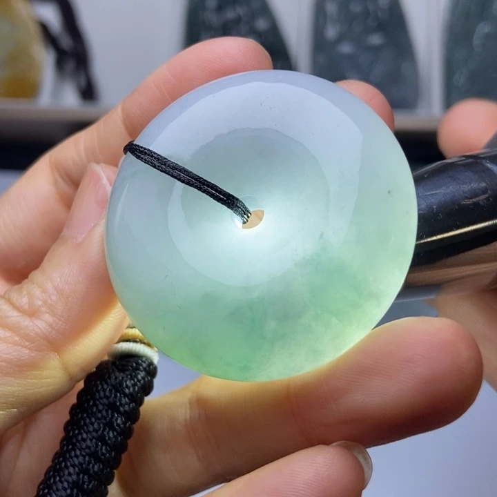 翡翠未镶嵌挂件翡翠