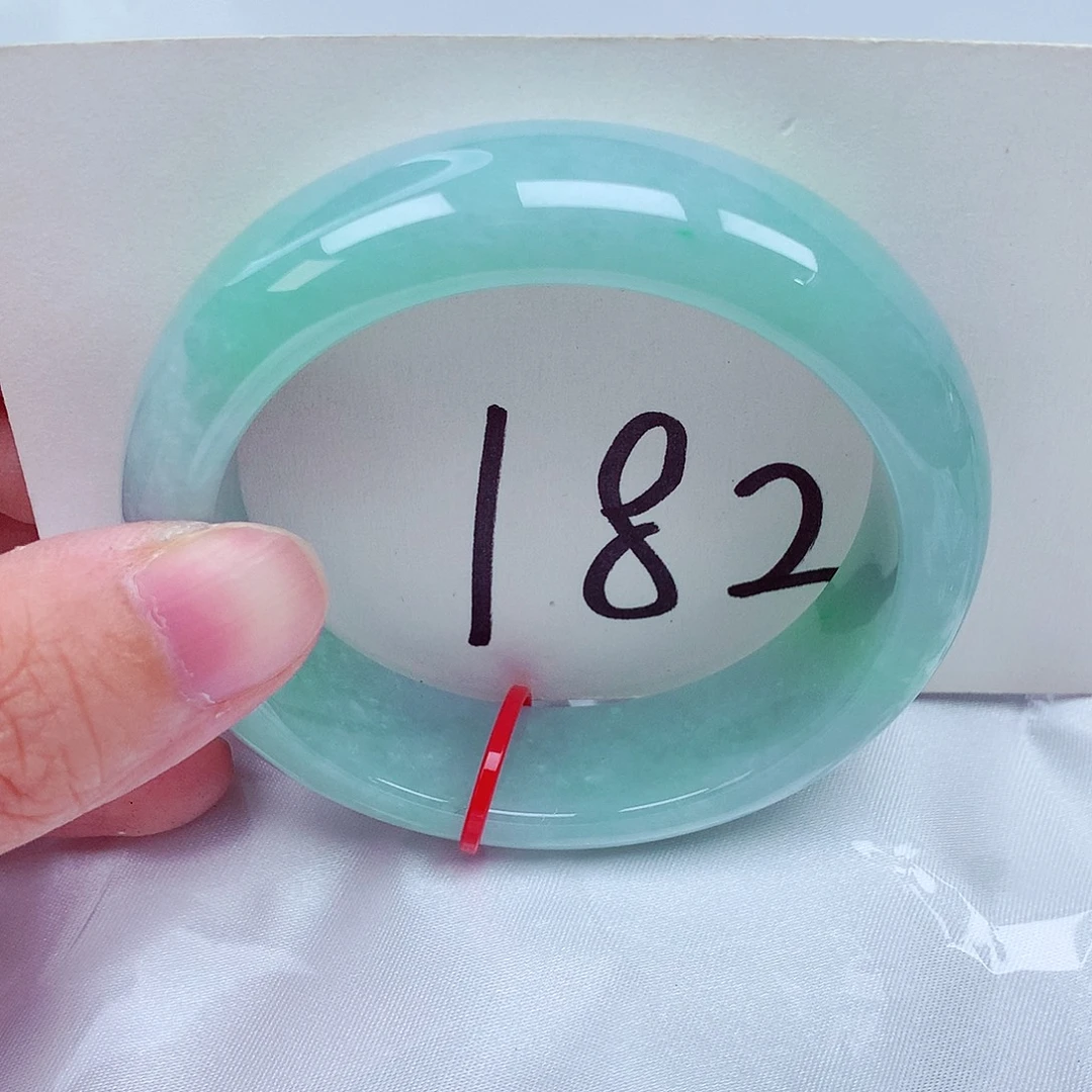 翡翠未镶嵌手镯翡翠