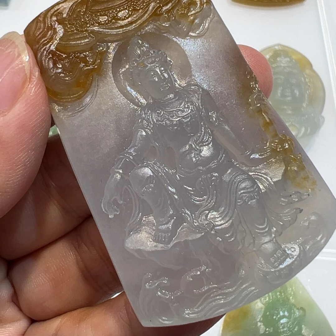 颈饰未镶嵌翡翠观音