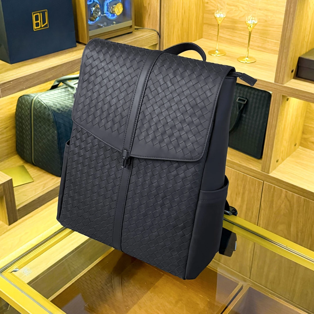 BV头层胎牛皮纯手工编织双肩包书包轻奢青年时尚大容量商务百搭