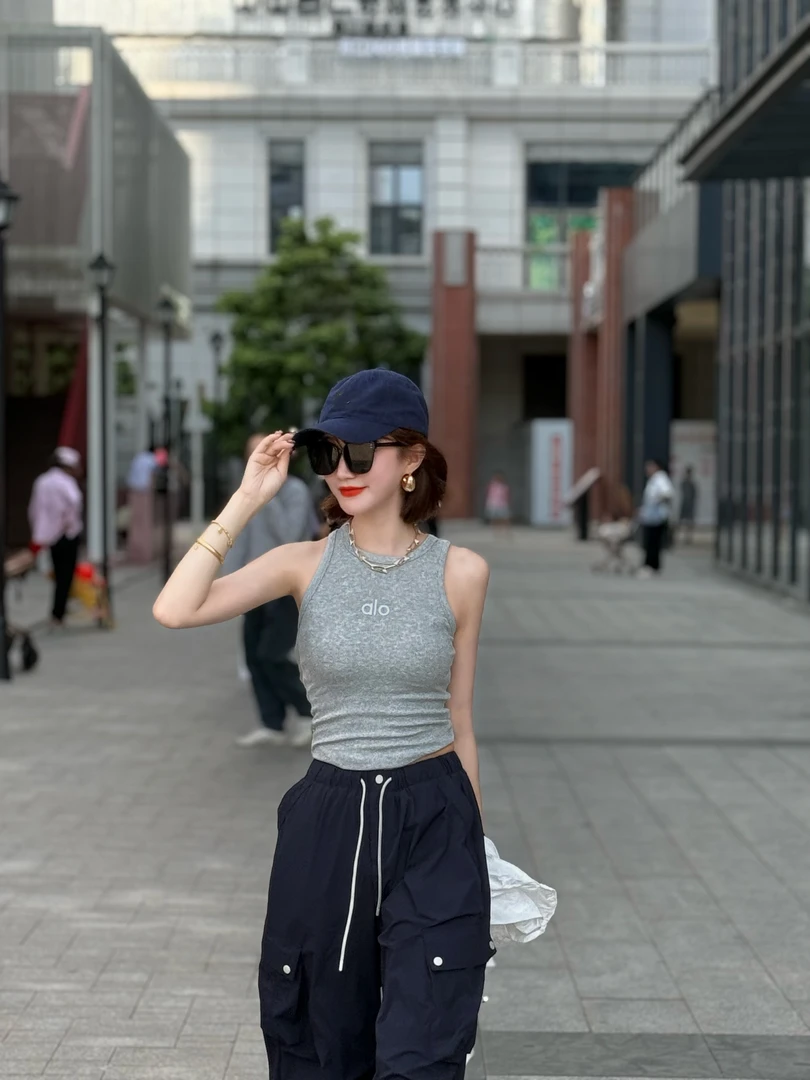 新品时尚百搭背心2385