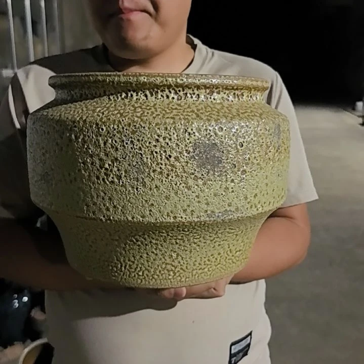 紫砂花盆口25高22瑕疵